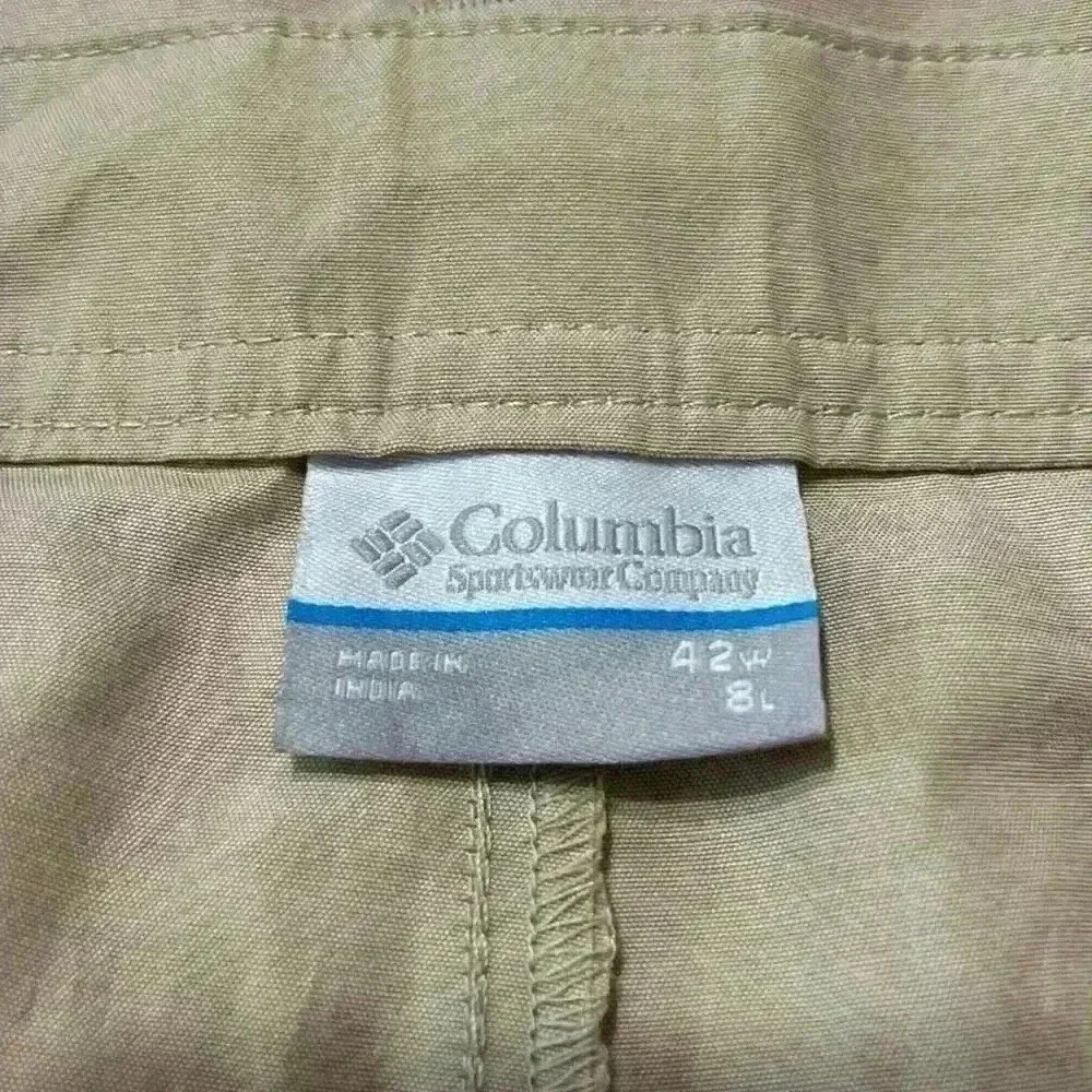 Columbia Flat Front Khaki Men’s Shorts. Size 42 - Picture 5 of 9